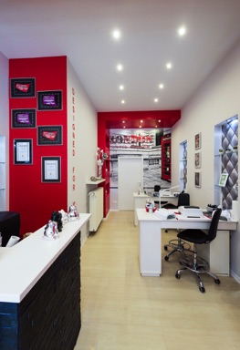 Studio_longshot_DSC_9348.jpg Studio_longshot_DSC_9348.jpg